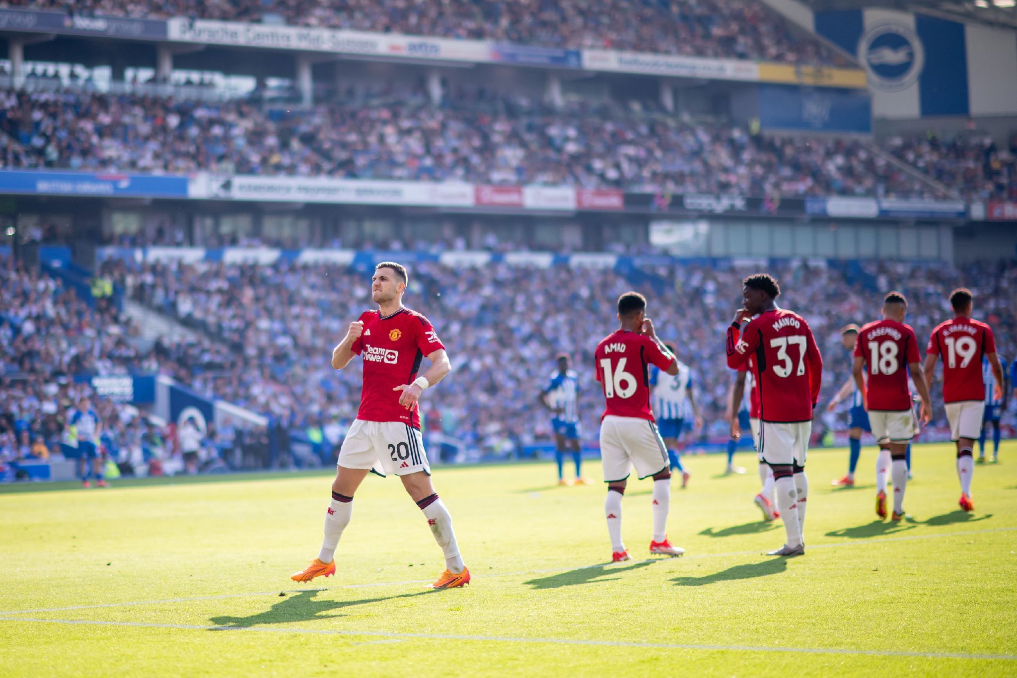 現出其整體 現出其整體